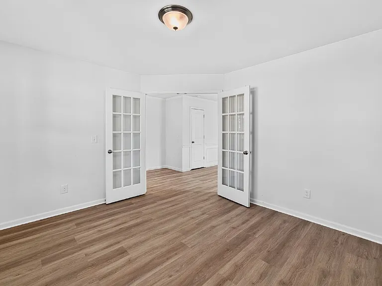 2472 Melfield Dr — Photo 31