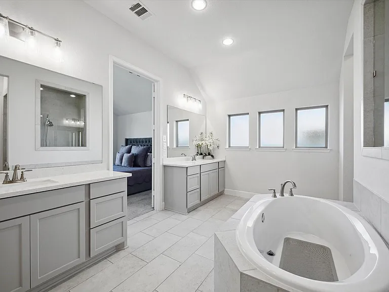 4318 Rocky Stream Ct — Photo 15