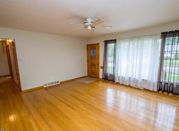2nd image of 9830 Memphis Villas Blvd