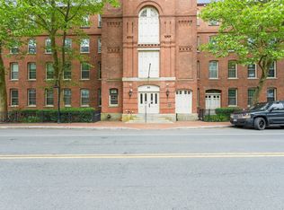 92 Main St APT 214, Deep River, CT 06417