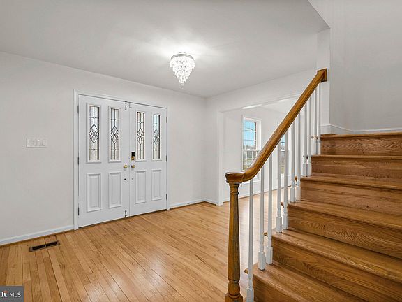 4th image of 5917 Willow Knoll Dr
