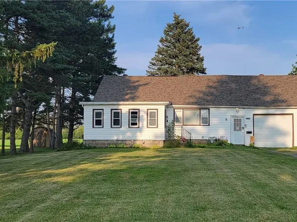 8 Irving Pkwy, Oakfield, NY 14125