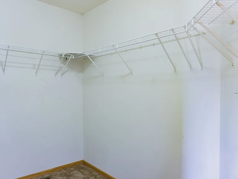 2112 Blake Ave — Photo 33