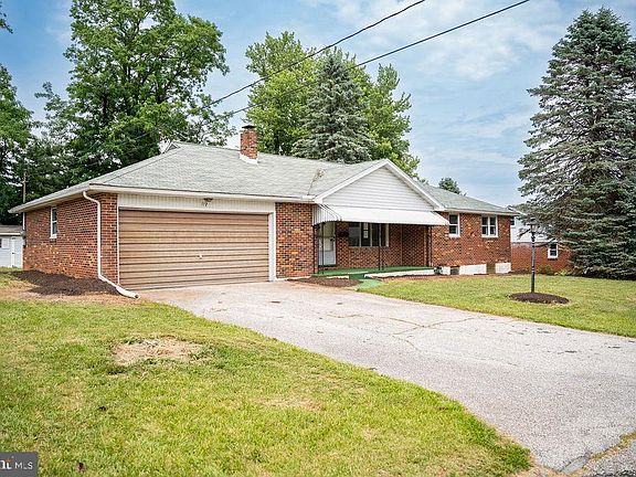 2nd image of 117 E Clearview Dr