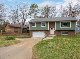 22900 Mastick Rd, Fairview Park, OH 44126