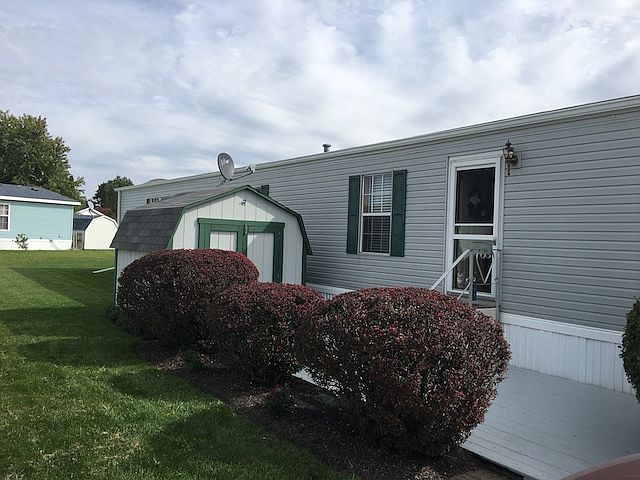 2nd image of 8265 Silverwood Dr #L-250