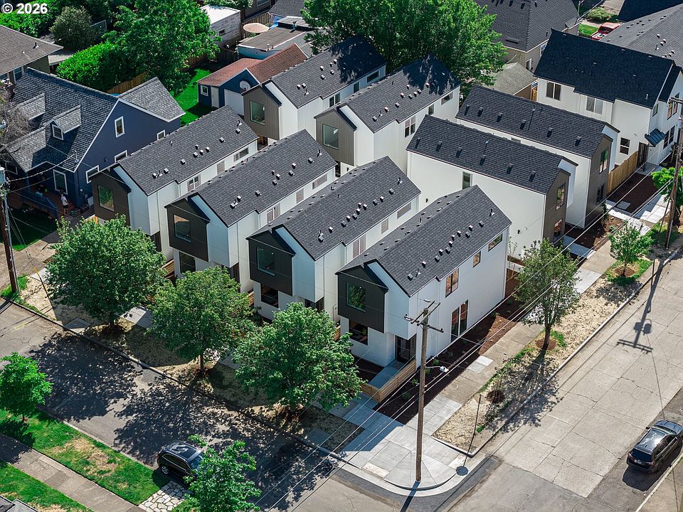 1st image of 2833 NE 62nd Ave