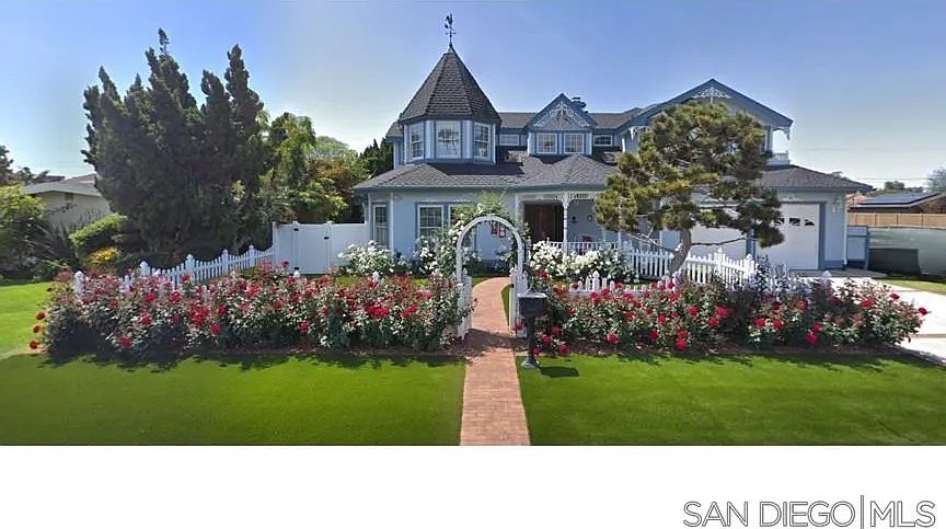 1st image of 920 Country Club Ln