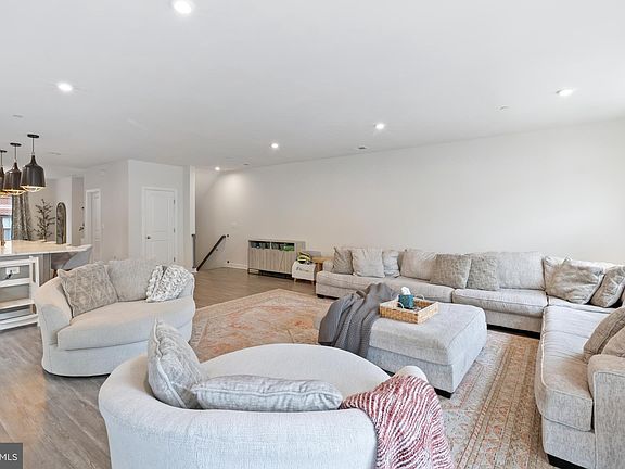 5th image of 12363 Azure Ln #42