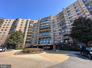 8340 Greensboro Dr APT 606, Mc Lean, VA