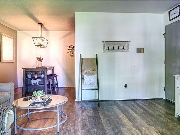 5th image of 16430 Heather Ln