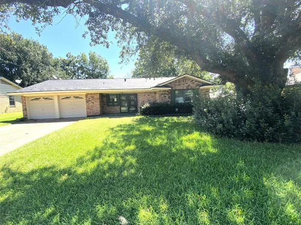 2400 Linda Dr, Ennis, TX 75119