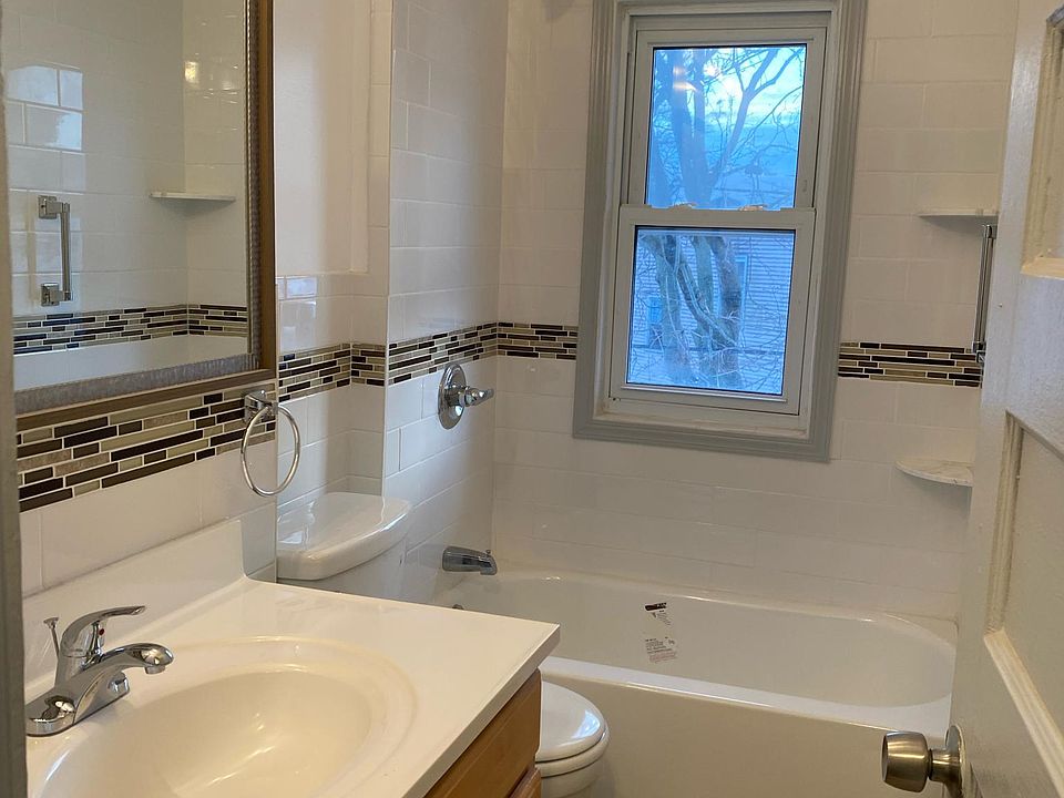 2nd floor bathroom