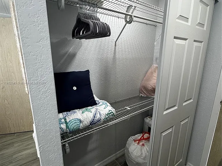 228 Orchid St — Photo 23