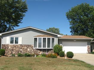 1009 25th St, Peru, IL 61354