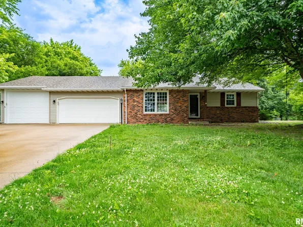 26530 Westlane Dr, Morton, IL 61550