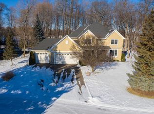 2859 Timberview Trl, Chaska, MN 55318