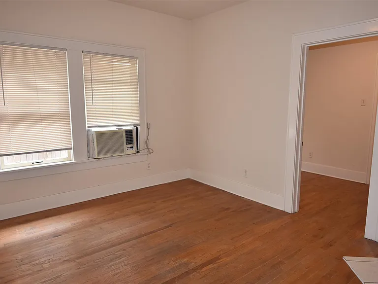 4618 Clay St #2 — Photo 5