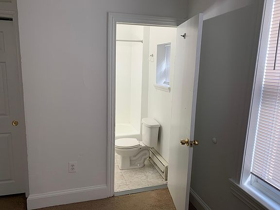 5th image of 6123 Larchwood Ave #1
