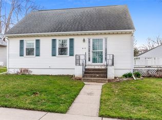 817 17th St SW, Cedar Rapids, IA 52404