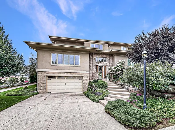 3607 Oak Valley LANE, Waukesha, WI 53188