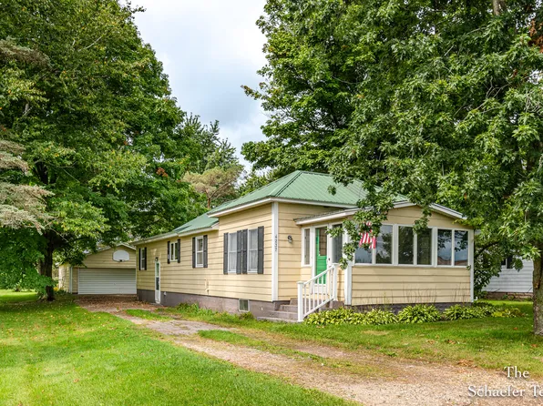 6237 Bancroft Ave SE, Alto, MI 49302