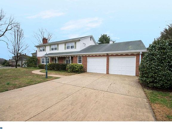 2nd image of 2624 Tanager Dr
