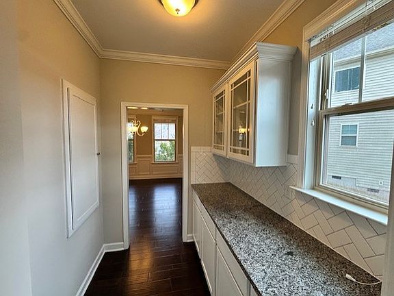 4th image of 109 White Burley Ct