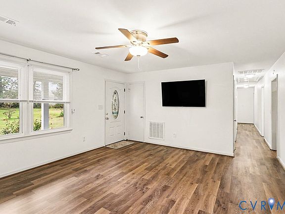 4th image of 6921 Hines Rd