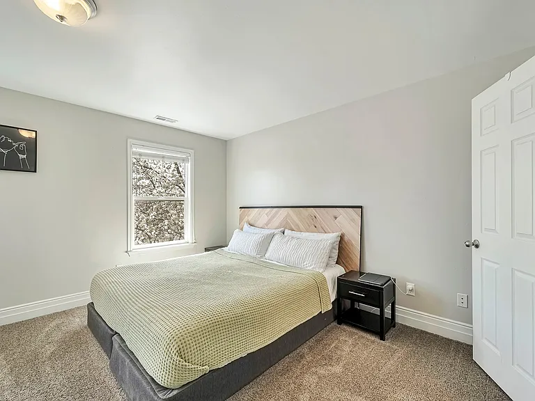 4911 W Calton Ln — Photo 12