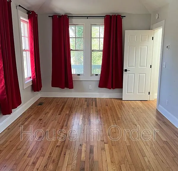 127 W Chestnut St — Photo 7