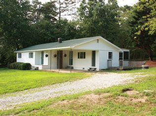 15 Long Hill Dr, Cleveland, GA 30528