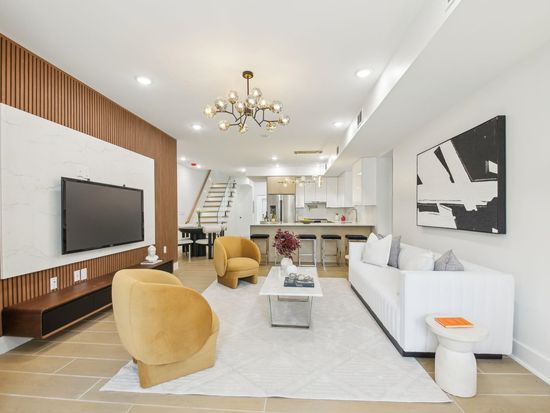 9 Pierce Ave #1, Jersey City, NJ 07307