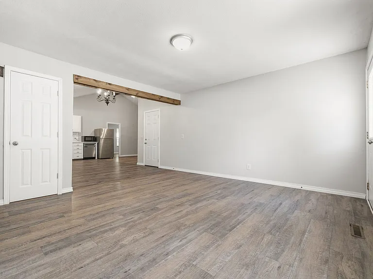 4131 S Ridgecrest Dr — Photo 4