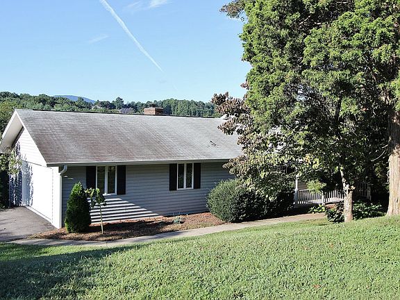 3rd image of 5911 Landview Dr