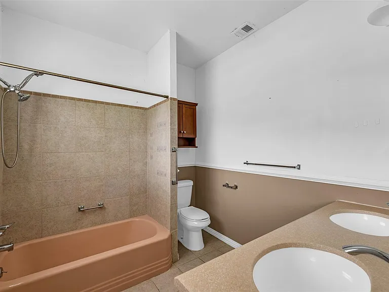 2527 Avenue G — Photo 14