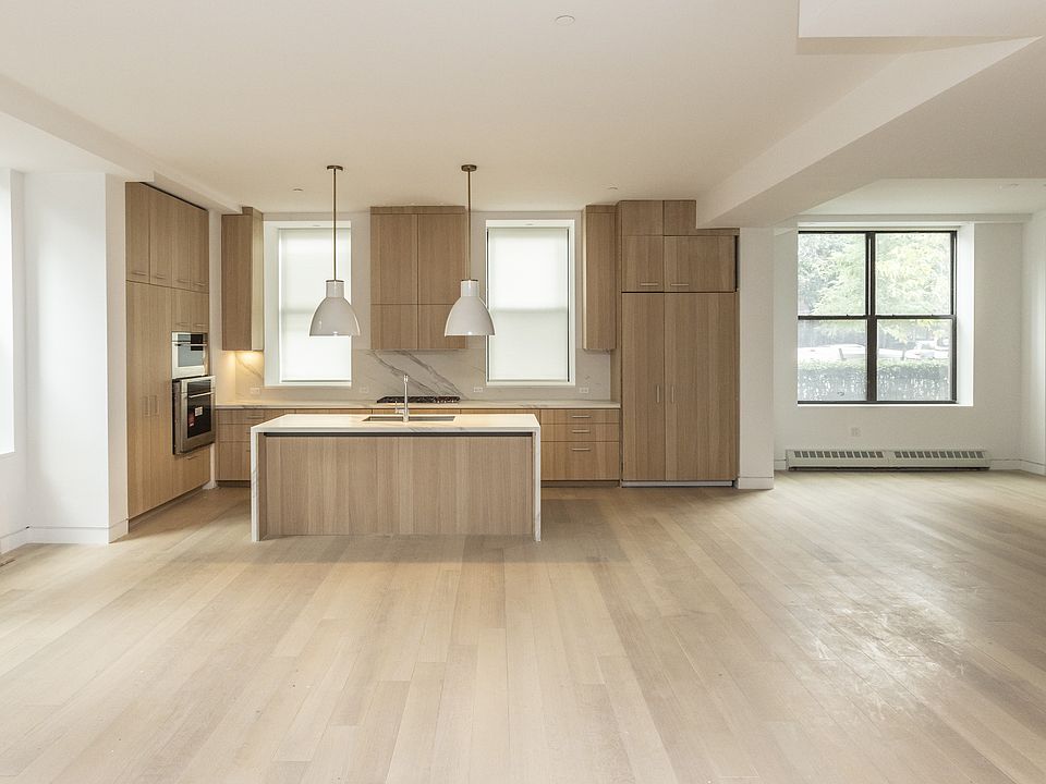 1st image of 315 W 23rd St #315F
