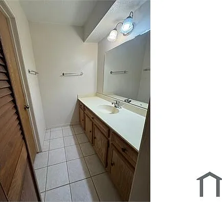 3 bed, 2696 sqft, $2,500 — Photo 4