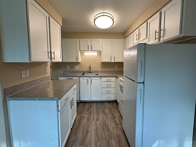 Evanbrook Apartments — Photo 19