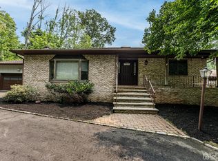 450 Parkway Dr, Clark, NJ 07066