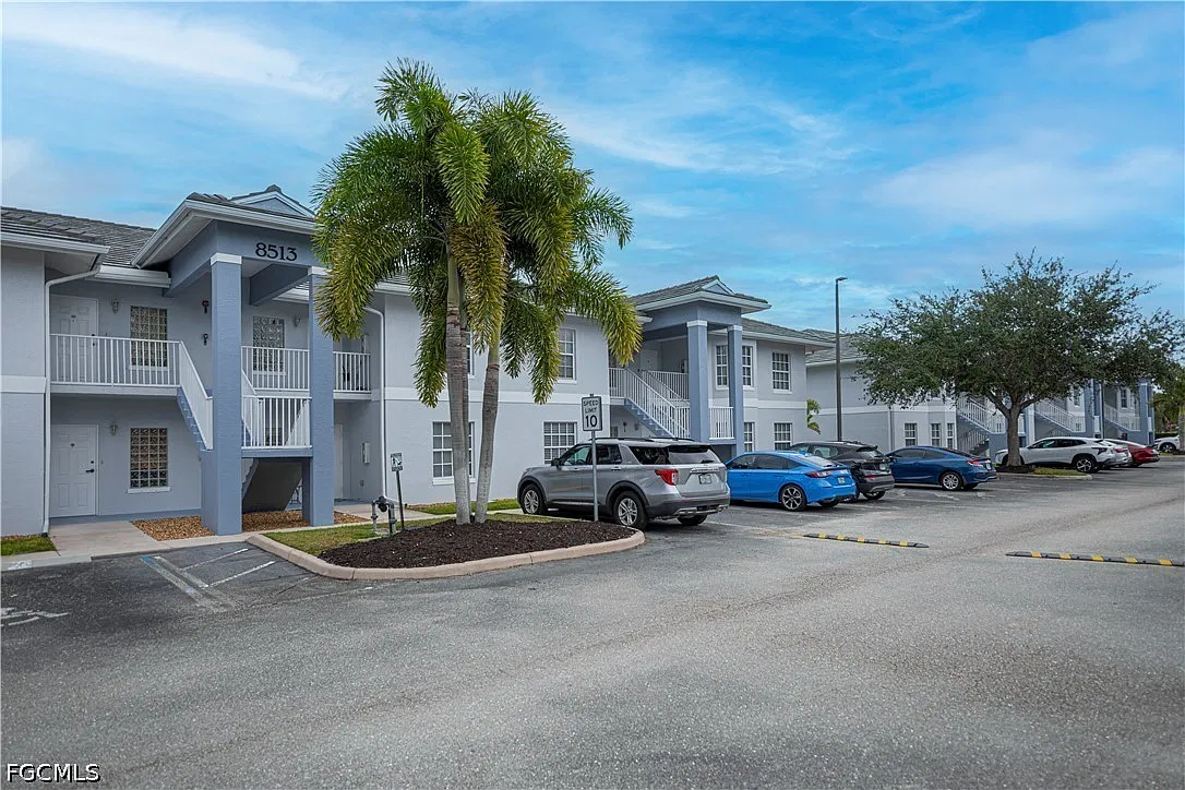 3 bed, 2.0 bath, 1118 sqft, $1,700 — Photo 3