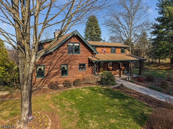 3rd image of 299 Spring Mills-Lt Yk Rd