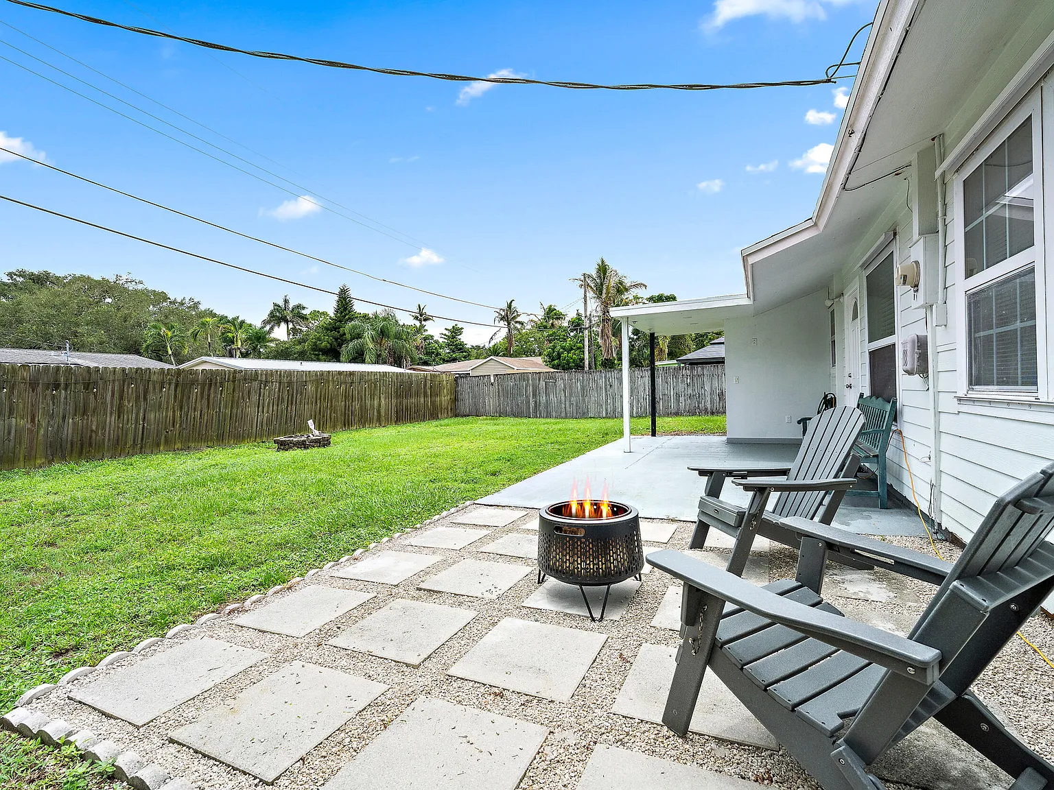 3 bed, 2.0 bath, 1222 sqft, $3,600 — Photo 3
