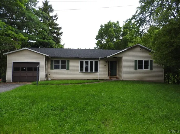 4268 Henderson Pl, Syracuse, NY 13219