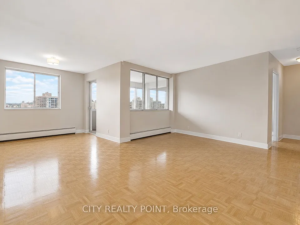 9 Deer Park Cres #1002