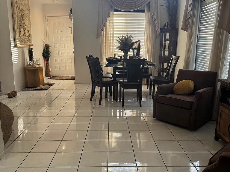 10405 Crossing Green Cir — Photo 2