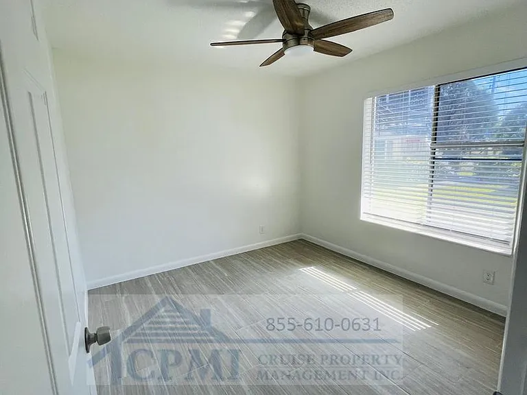 Ocean House - 360 Fiesta Ave Jupiter, FL 33469 — Photo 17