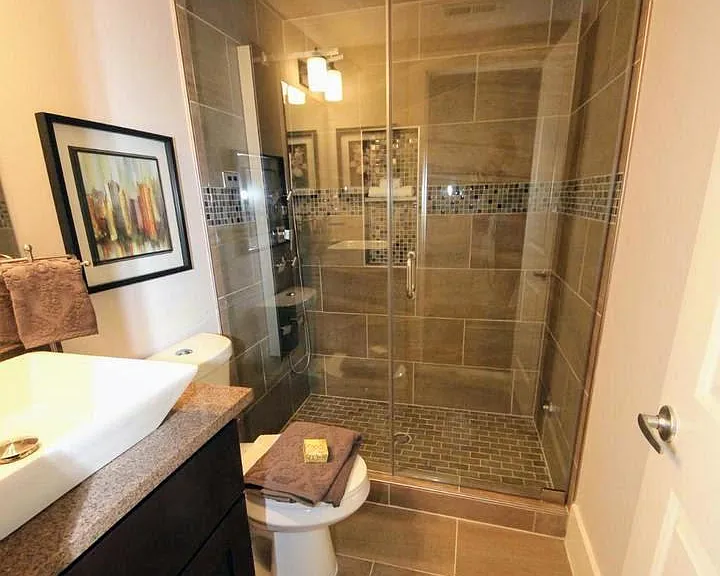 Hallway bathroom with Spa shower