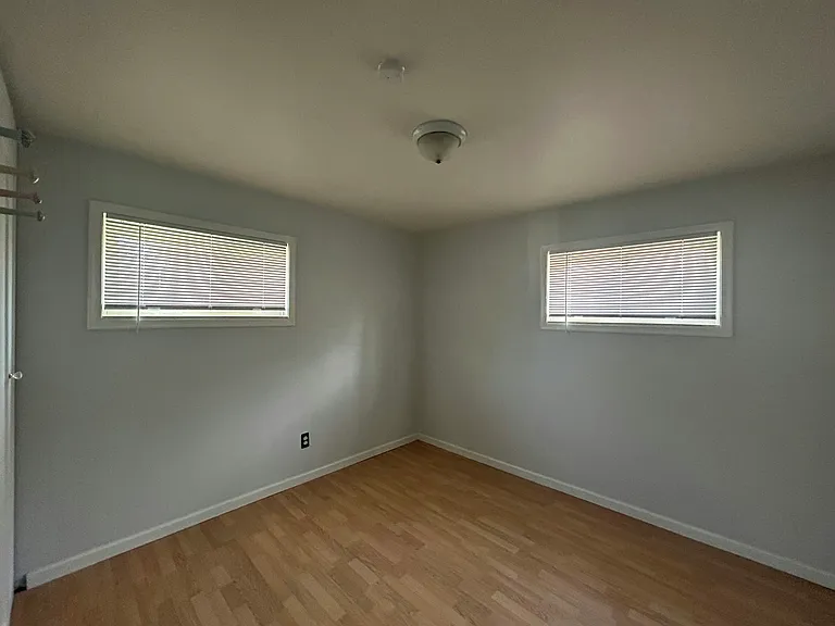 4987 Roosevelt Blvd — Photo 11