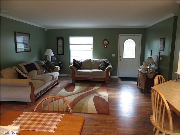 3rd image of 3756 Battlesburg St SE